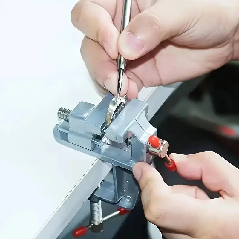 Robusto mini morsa da banco in - Electronics Repair Bench recensione e prezzo