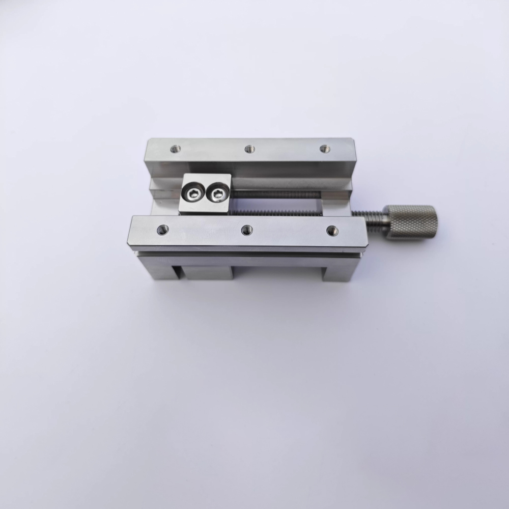 Morsa da banco mini a becchi p - Electronics Repair Bench recensione e prezzo